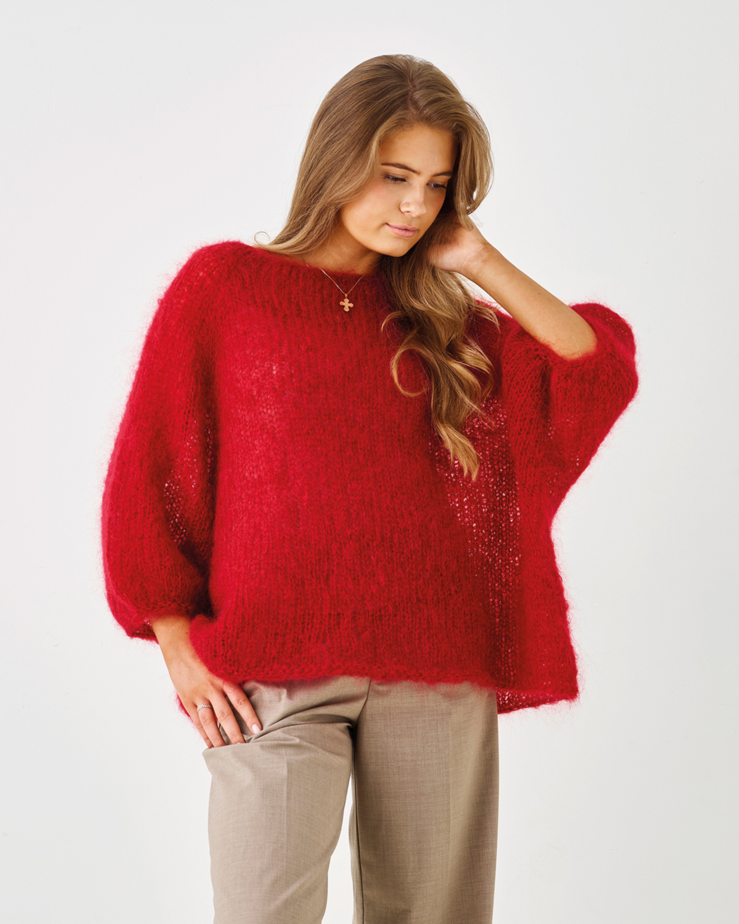 Bella Strikkeopskrift Oversized Raglanbluse 893284 Bella Strikkeopskrift Oversized Raglanbluse Strikkekit One Size - Strikkeopskrifter