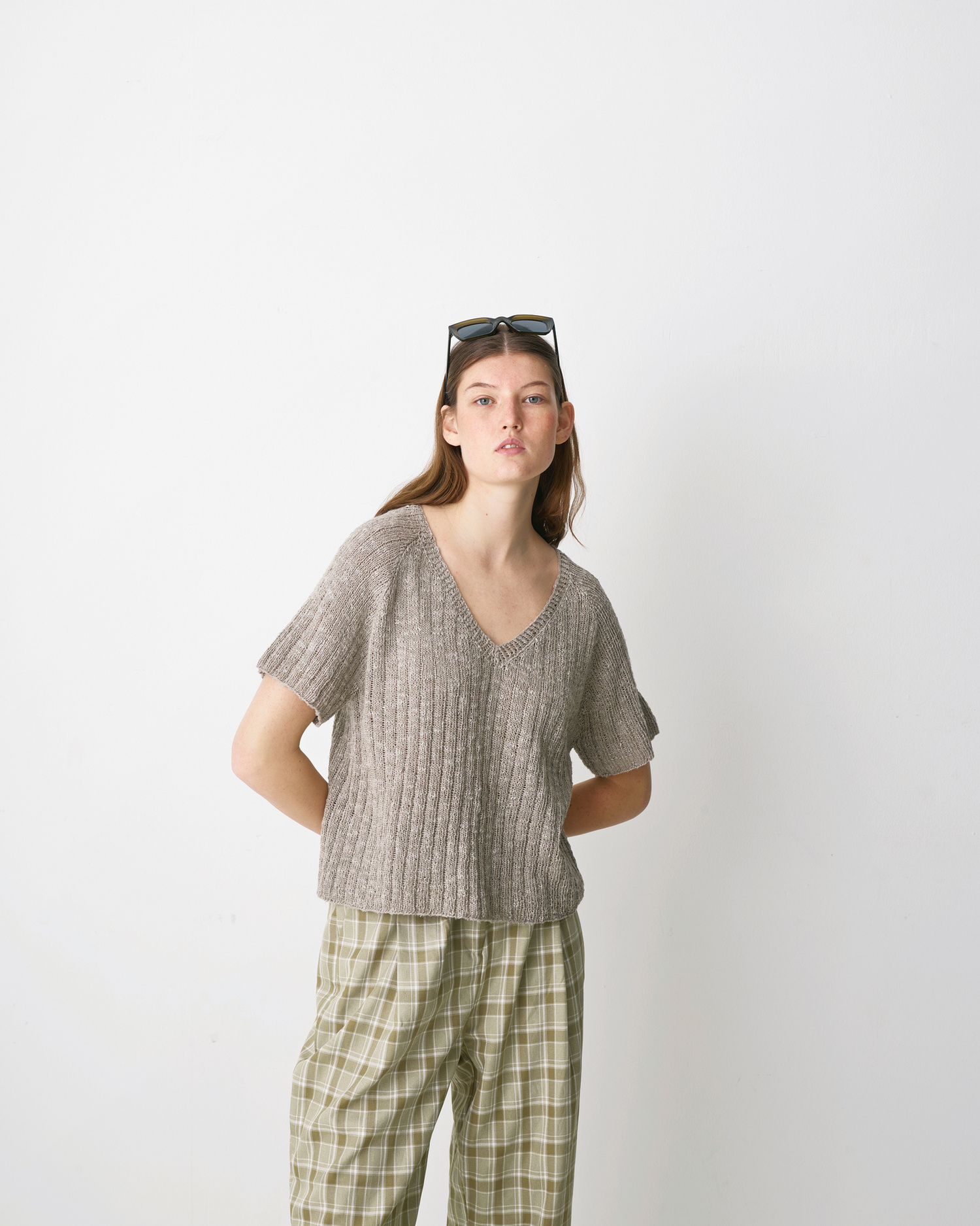 Scarlet Strikkeopskrift Boxy Tee Bred Rib 898079 - Strikkeopskrifter