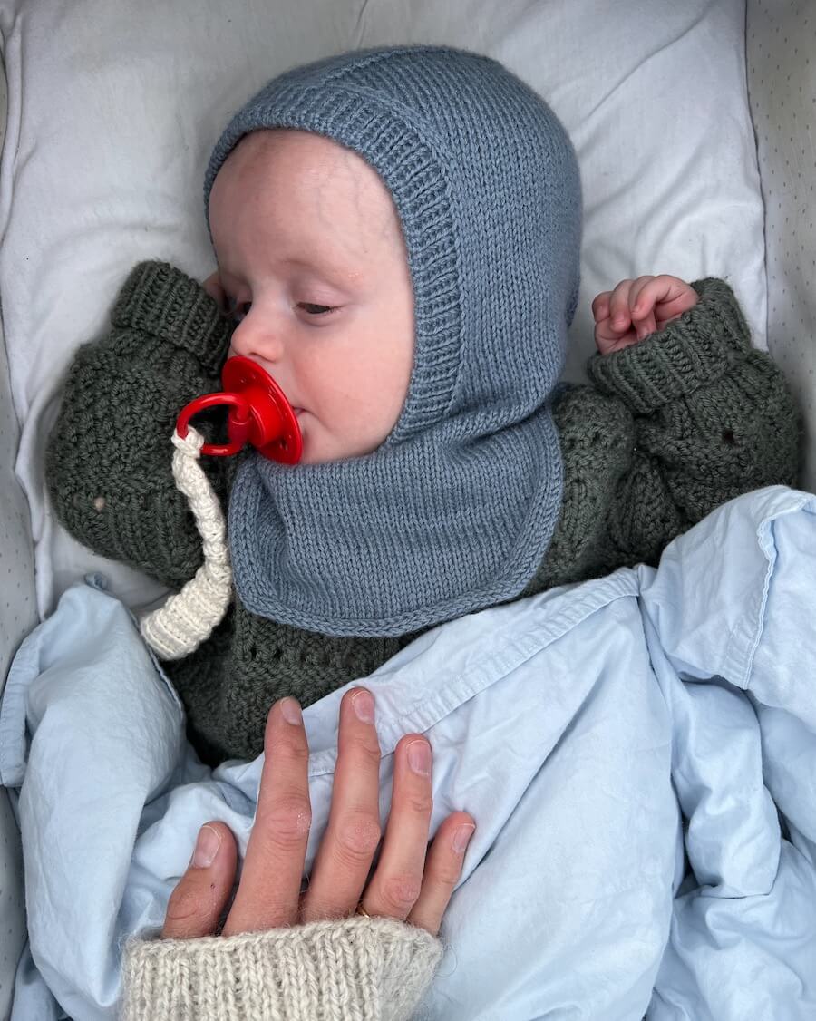 Monday Balaclava - Petite Knit Strikkeopskrifter