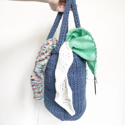 Fyld Mig Taske Rito Krea Taske Strikkeopskrift 30x28cm - Rito Krea Strikkeopskrifter  - 5713419926353